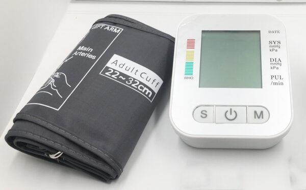 Home use upper arm lcd display full automatic digital blood pressure monitor