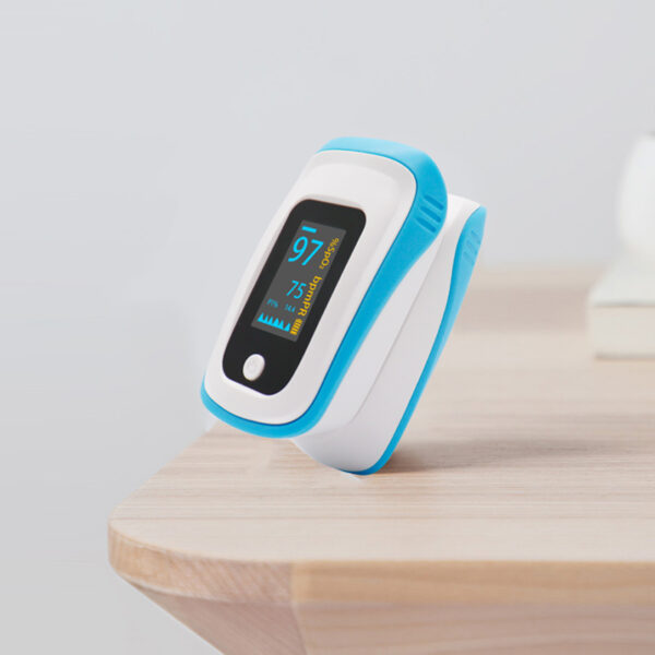 Fingertip pulse oximeter 104